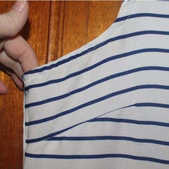 Signature Studio Striped Sleeveless Top Size Medium - Picture 4 of 10